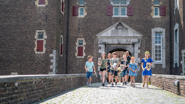 Kasteel Hoensbroek loopbrug v2